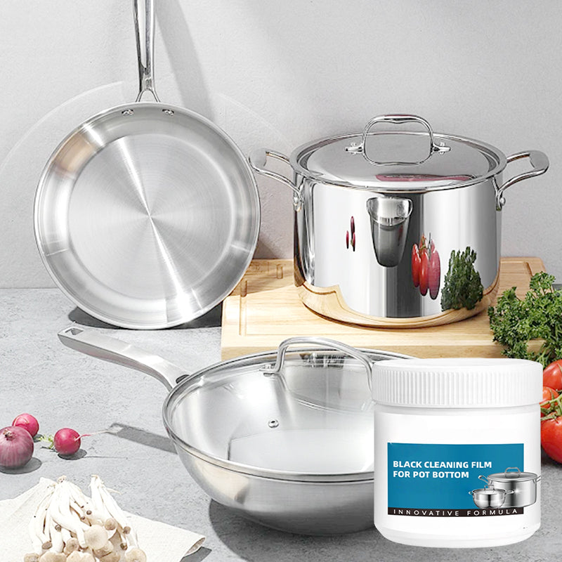 Reinigingspasta die aangebrand vuil van pannen trekt
